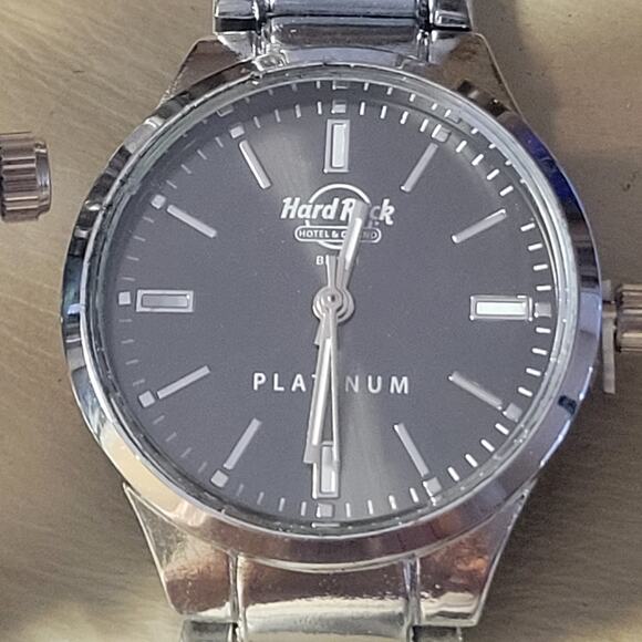 Hard Rock His and Hers Watches Biloxi Platinum New in Box Rare Silver Toned - Picture 8 of 11